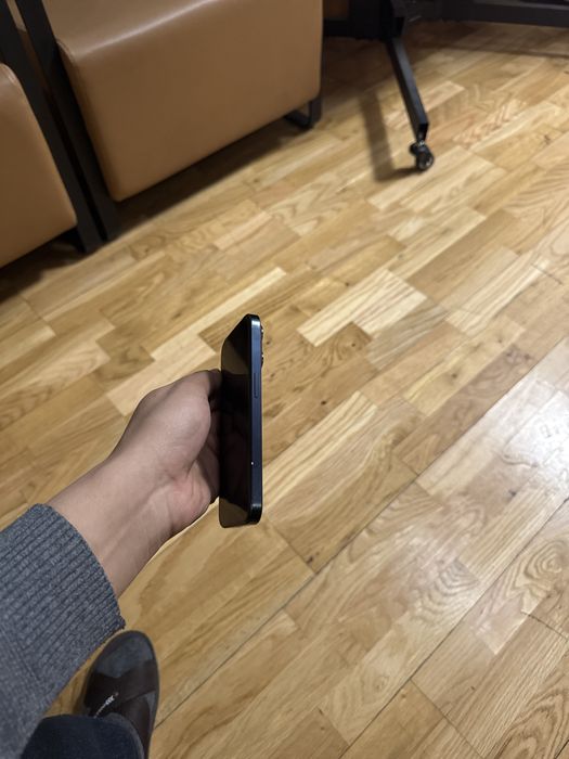 Айфон 15 про с каробкой