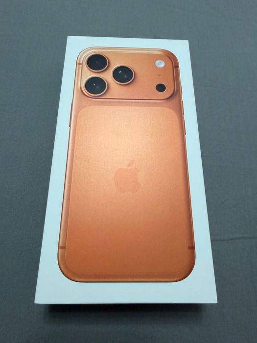 Telefon APPLE iPhone 17 Pro 5G, 256GB, Cosmic Orange