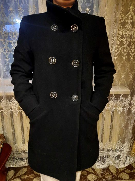 Продам пальто черного цвета