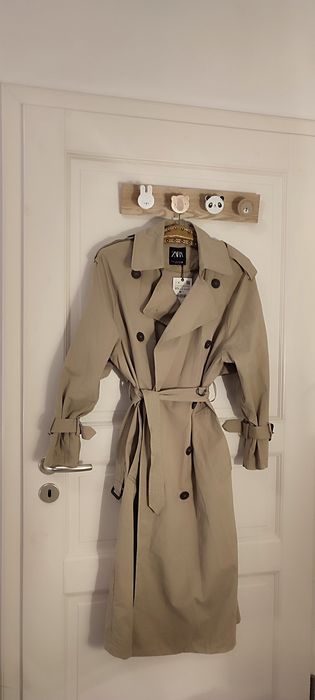 Trenci clasic Zara cu eticheta mărimea XS bej, model actual