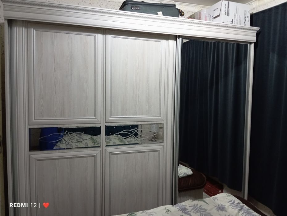 Продаётся спальный гарнитур!