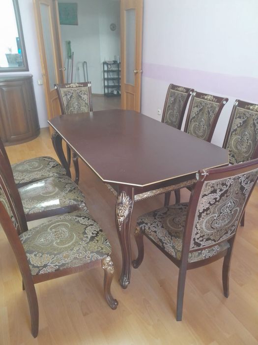 Шикарный стол + 8 стульев