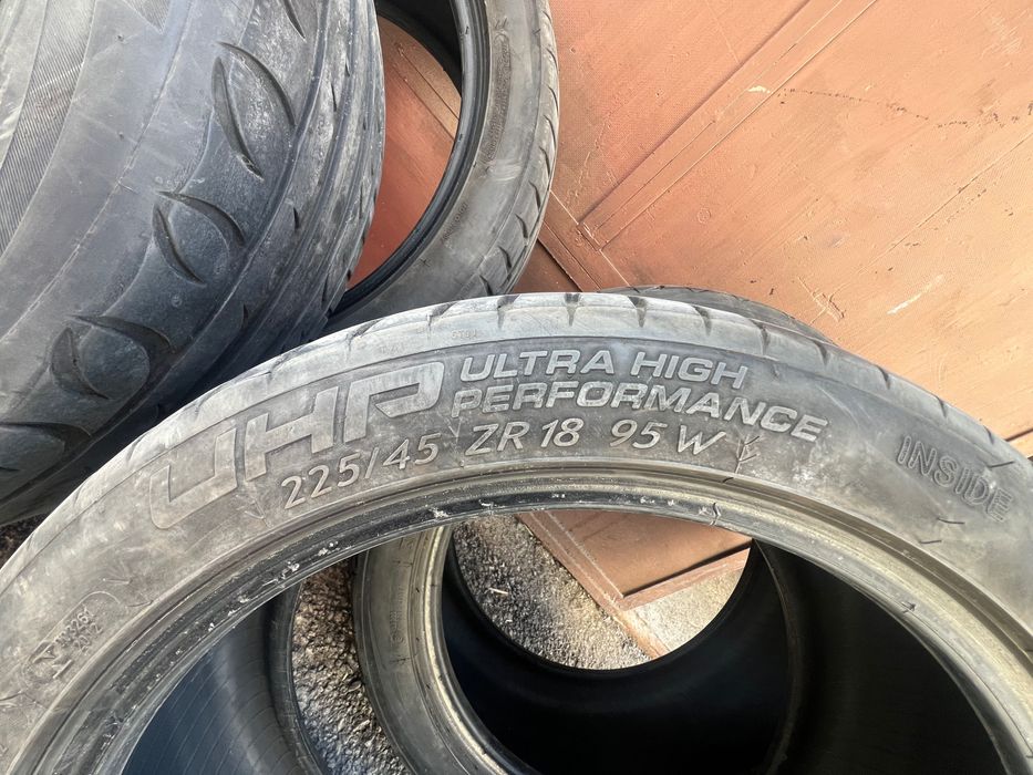 225/45/18 летни