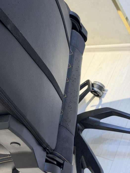 Продам игровое кресло Cougar Armor Titan Pro Royal Elite