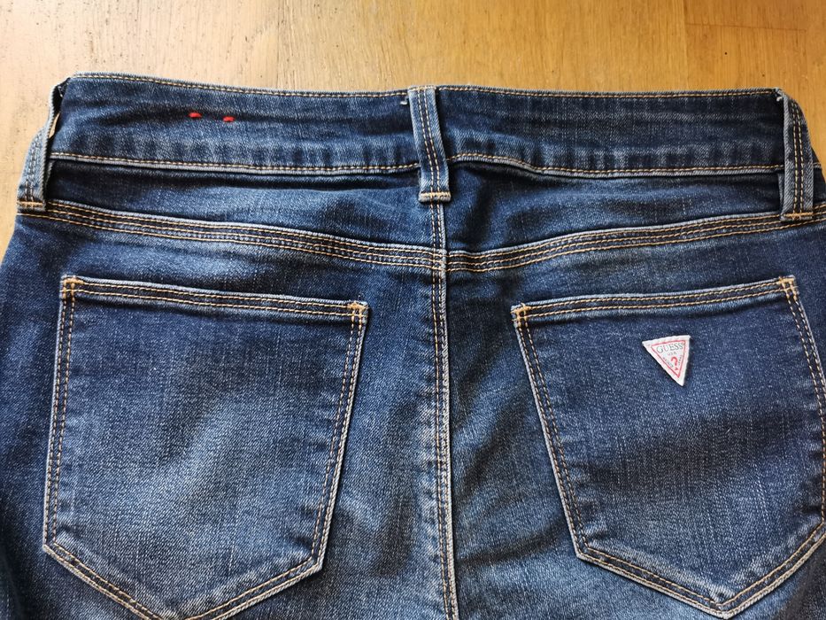 Blugi Guess, mărime S