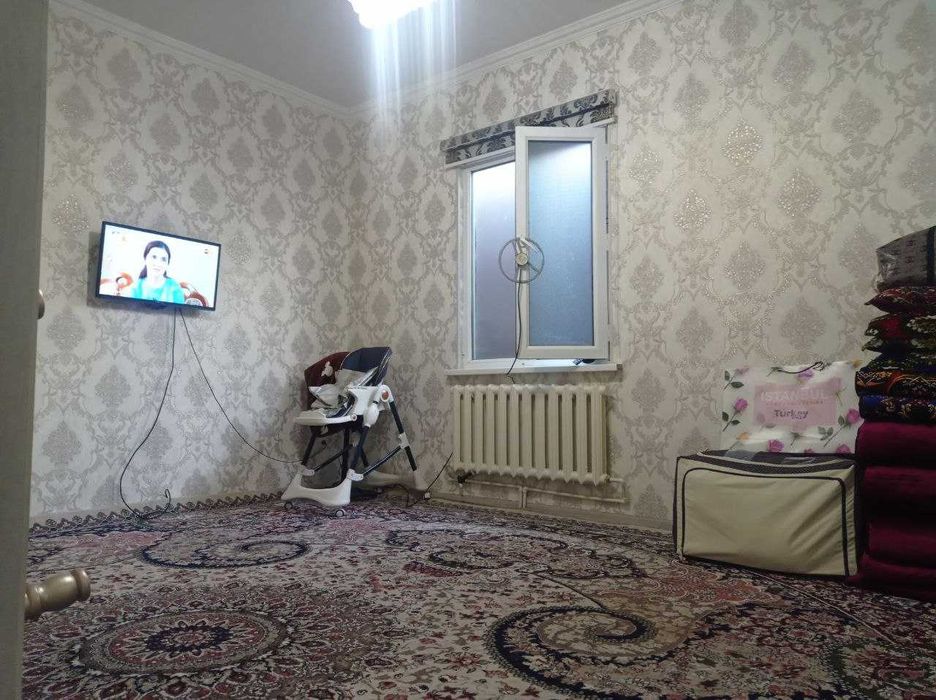 Qorasuv-6 da 2 xonali kvartira sotiladi 2/2 etaj 45m²