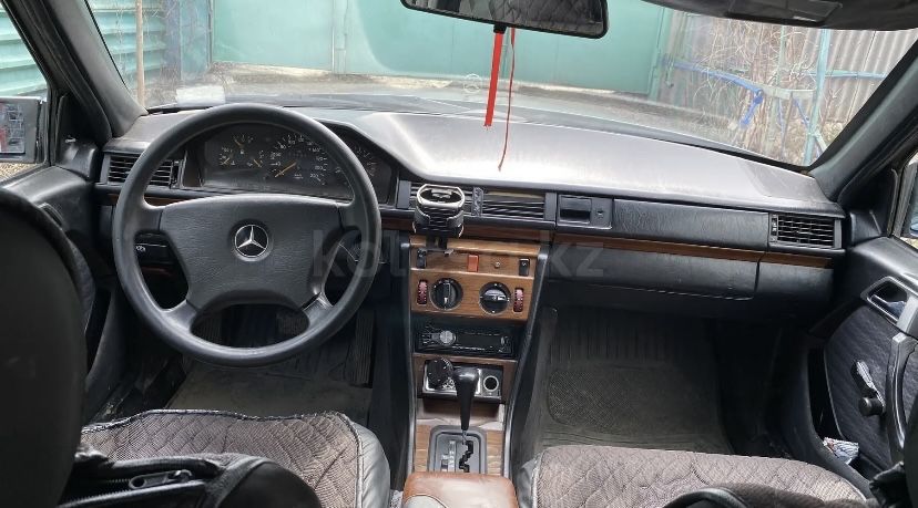 мерседес 124 2,3автомат