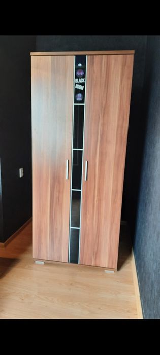 Продается шкаф для одежды