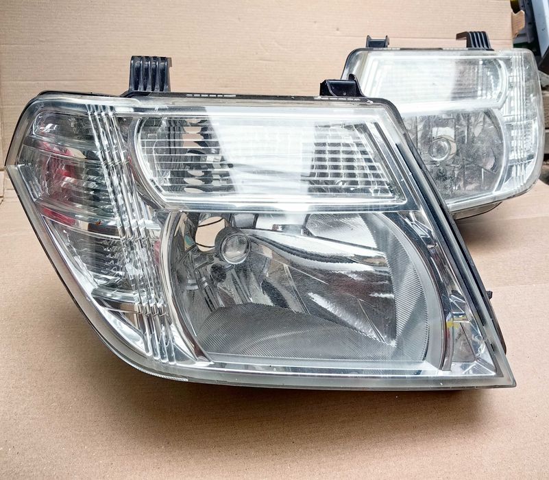 Фар за Nissan Pathfinder / Navara / Фарове Нисан Патфайндър / Навара