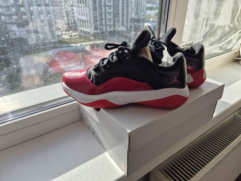 Кроссовки JORDAN 11" новые