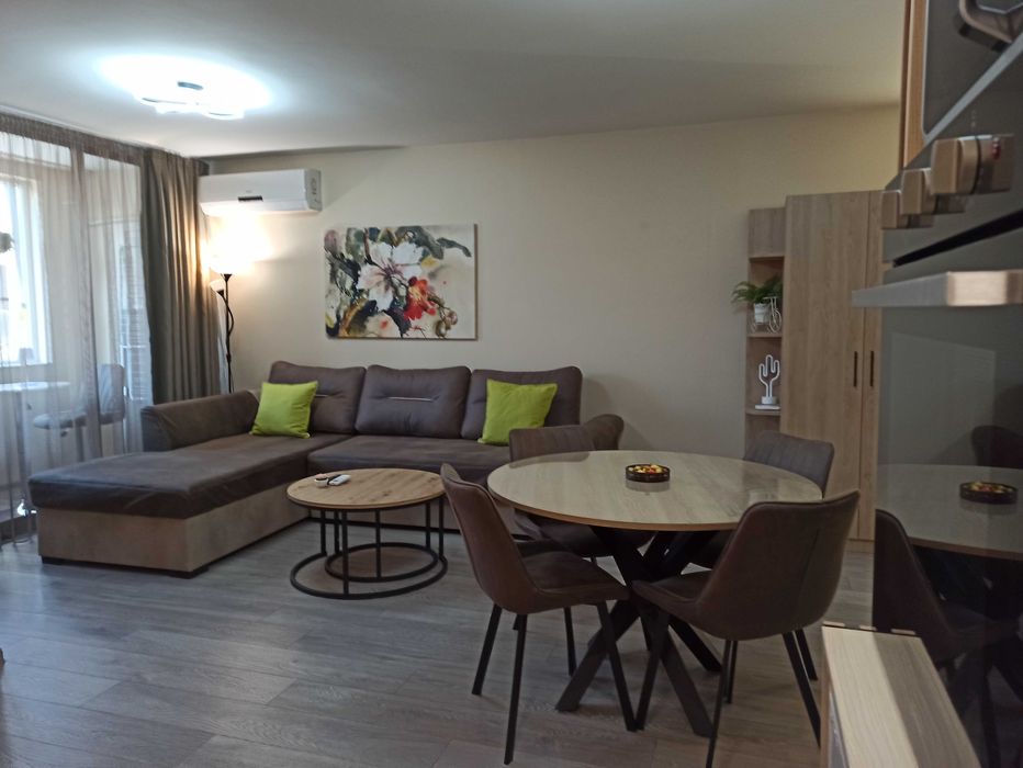 Апартамент за нощувки Азалия 1