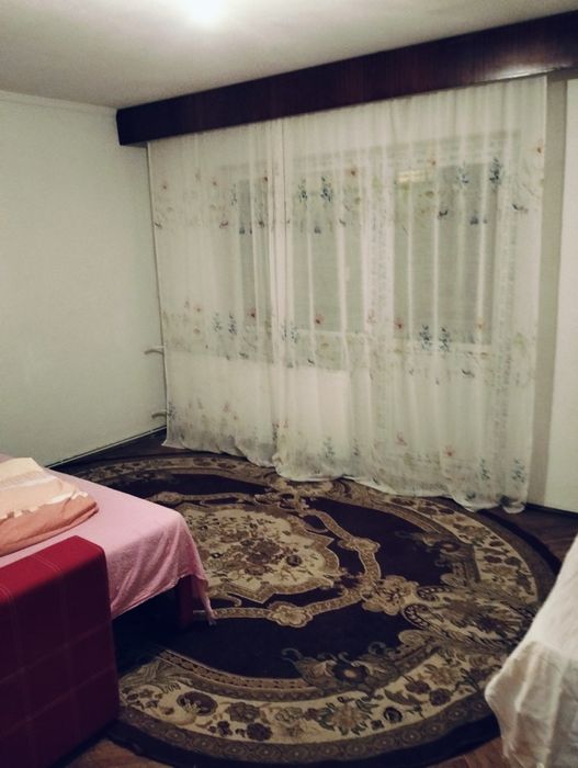 Închiriez apartament 2 camere