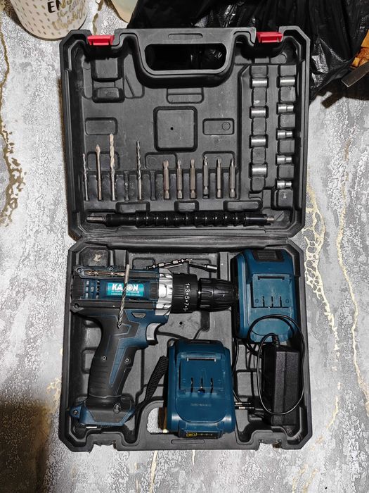 Продам набор инструментов с дрелью TOTAL