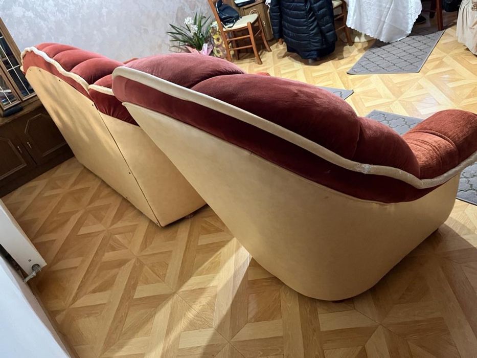 Canapea extensibila + 2 fotilii fixe