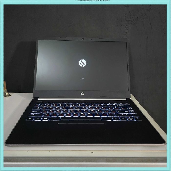 Hp i5 10gen 8/256 ssd ddr4