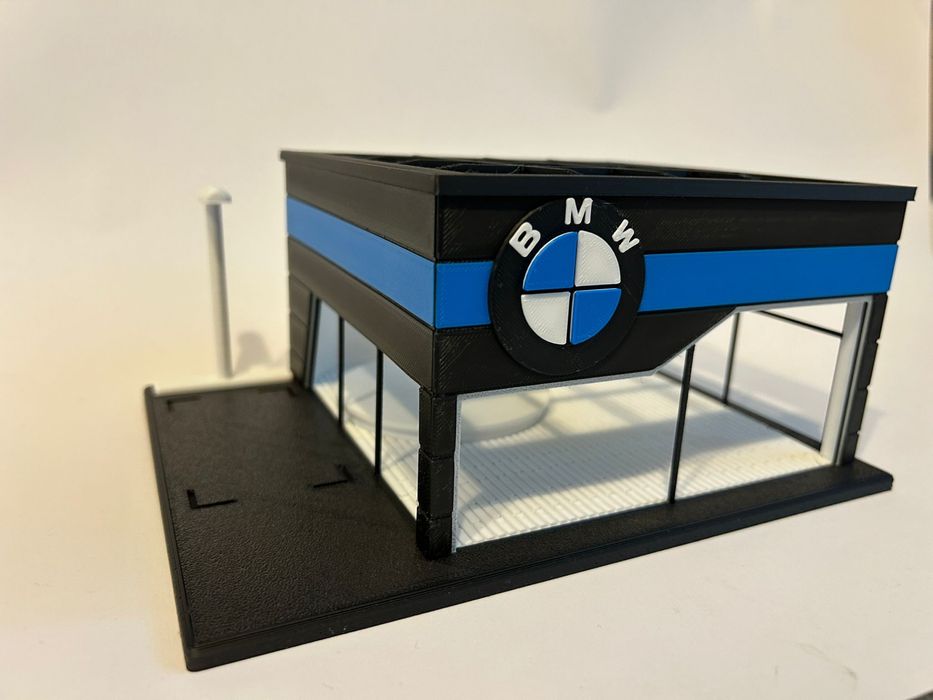 Dioramă Auto  1.64  Showroom Premium