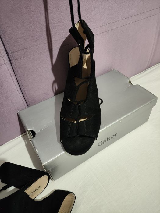 Босоножки замшевые стильные