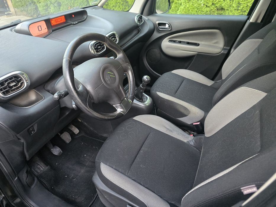 Vând Citroen C 3 PICASSO