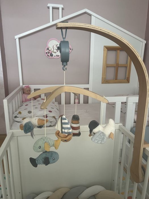 Въртележка за бебешка кошара