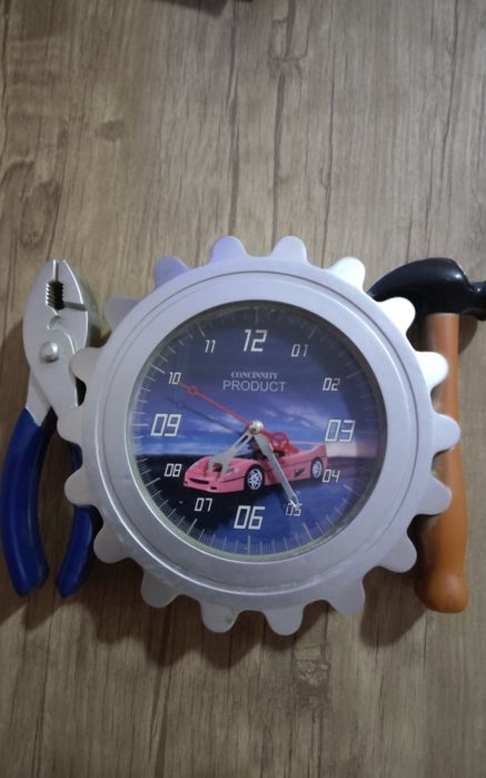 Часы настенные .