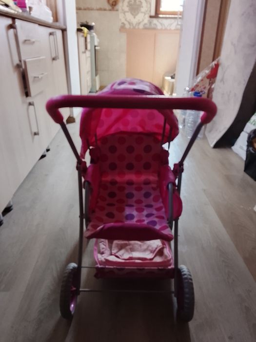 Коляска для кукол