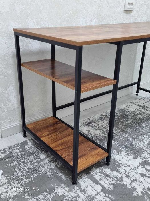 Компьютерный стол, железный, Hi-Tech