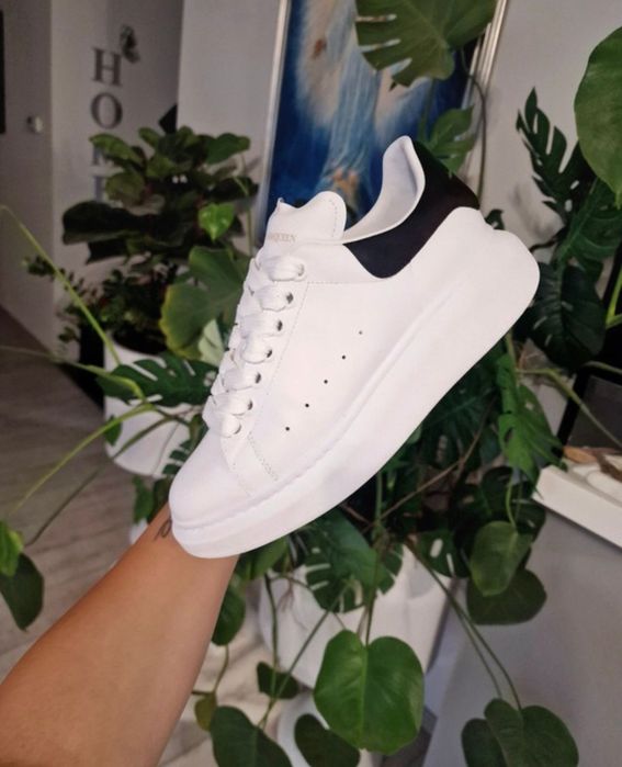 Alexander Mcqueen la DOAR 249 LEI