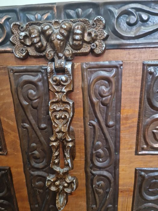 Сундук,   сандык