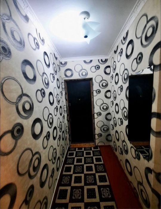 Срочно Продаеться 2-ком квартира городе Чирчике 2-микрарайон Октьябрь