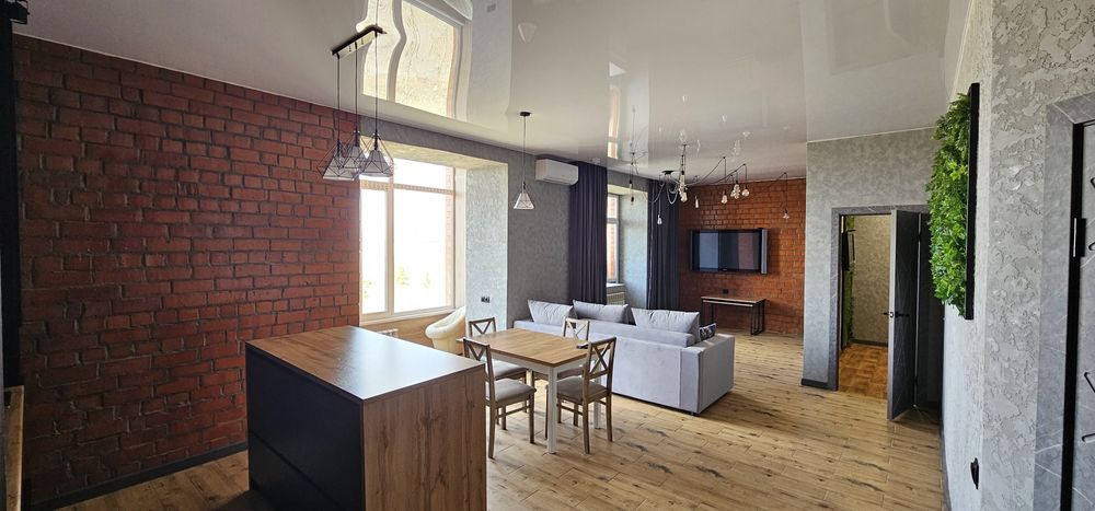 Проспект Назарбаева 1/3