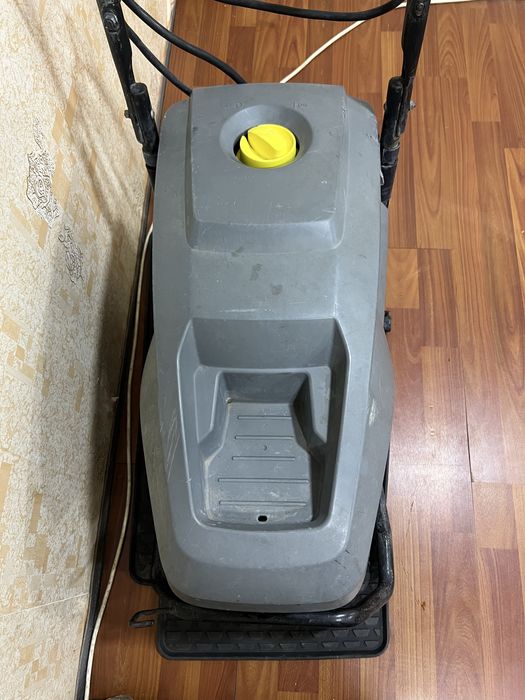 Карчер сотилади Германия оригинал яхши холатда, техник соз.