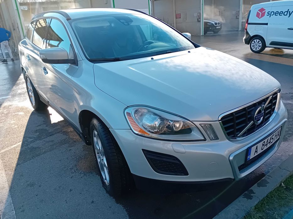 Продавам Volvo xc60