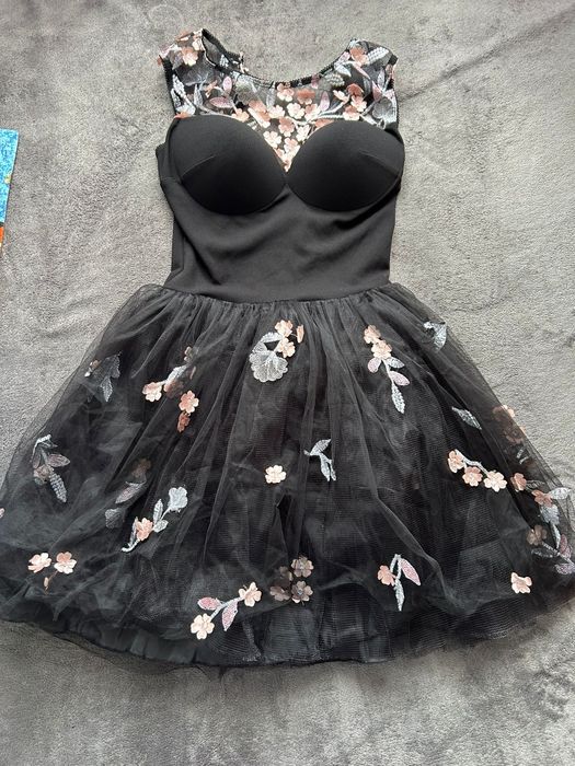 Rochii S-M-rasp la cerere