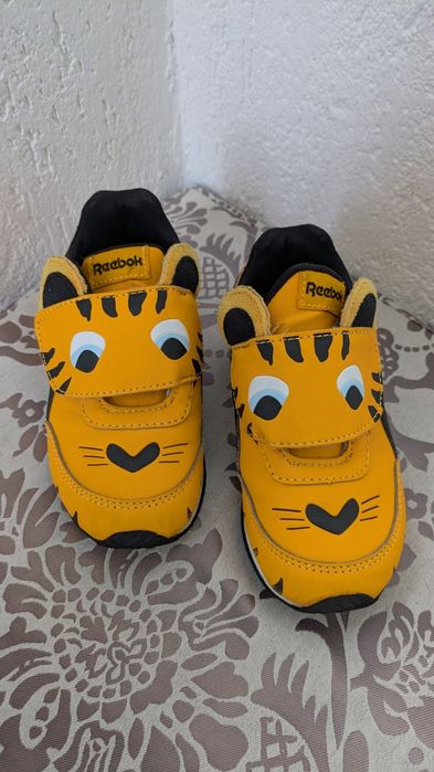 Vand adidași Reebok, 24/25