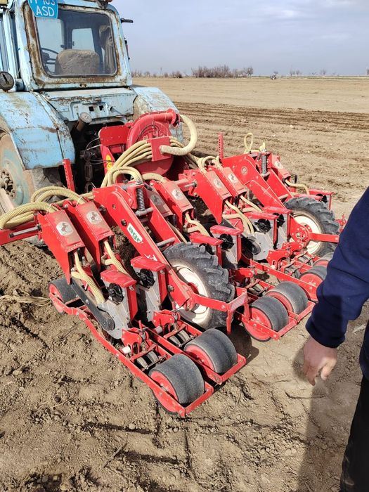 Селхоз техника для посева уборки