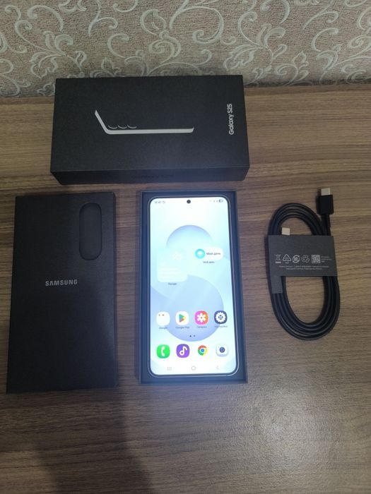 Флагман Samsung Galaxy S25 12/256gb Серебро