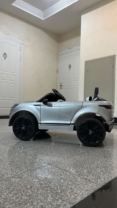 Детская управляемая машина range rover