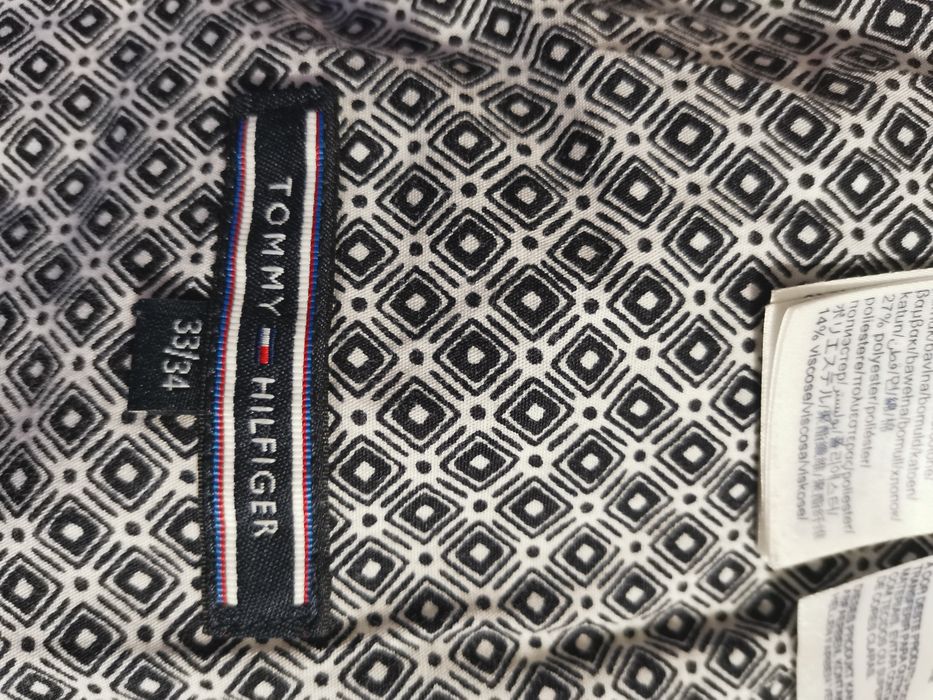 Vand pantaloni TOMMY HILFIGER marimea 33/34 (M)