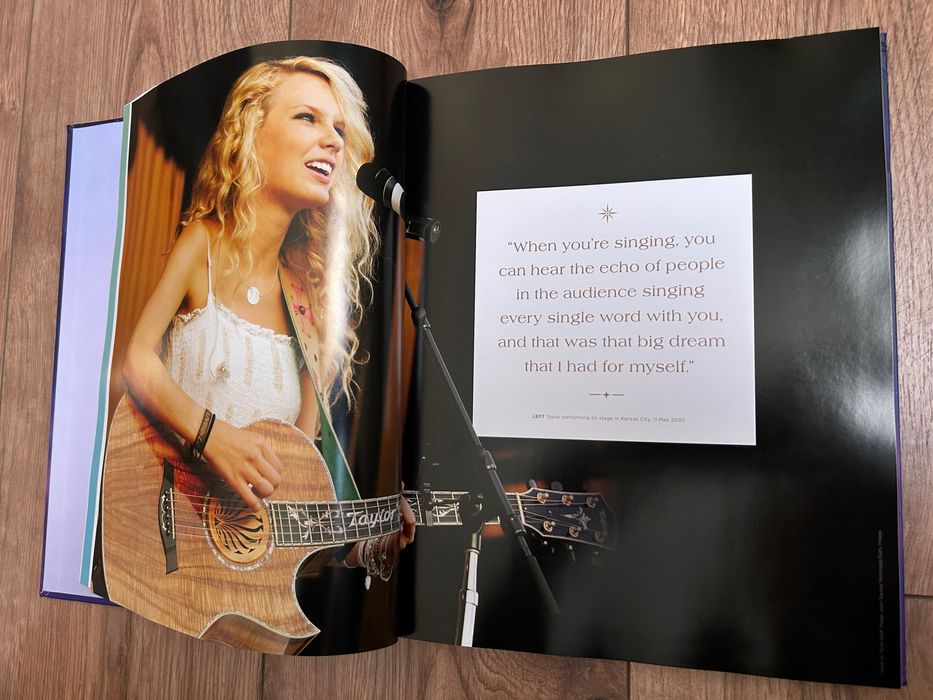 Taylor Swift Rise of an Icon - 21.5 x 27.9