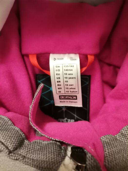 Geaca Decathlon 10 ani+ pantaloni cadou