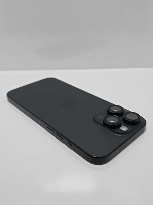 iPhone 16 Pro Max 256GB Titanium Black