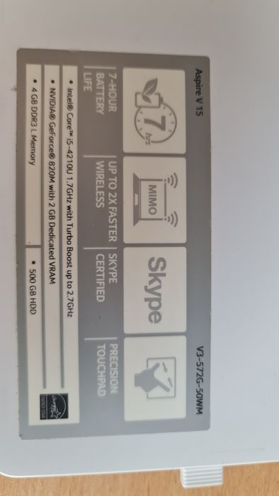 Ноутбук белый Acer Aspire V15