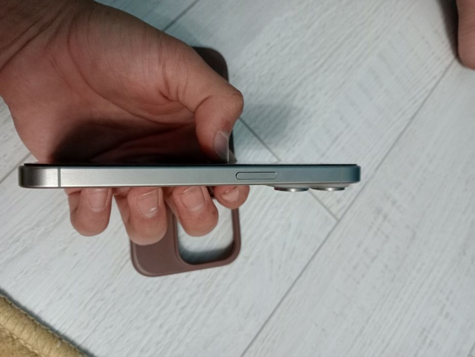 iPhone 15 pro 128gb (natural titanium)