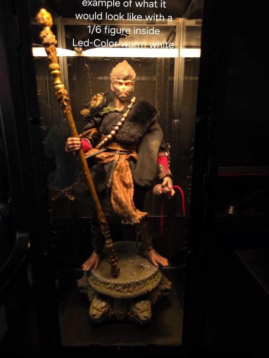 Vitrina iluminata-Figurine 1/6