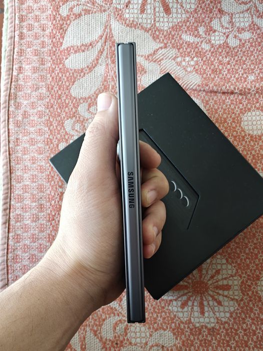 Samsung galaxy z fold SE (special edition)