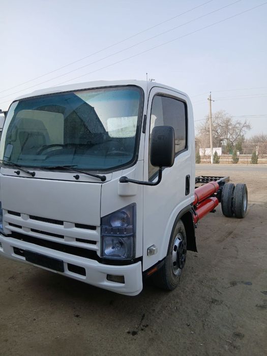 Isuzu shassi sotiladi