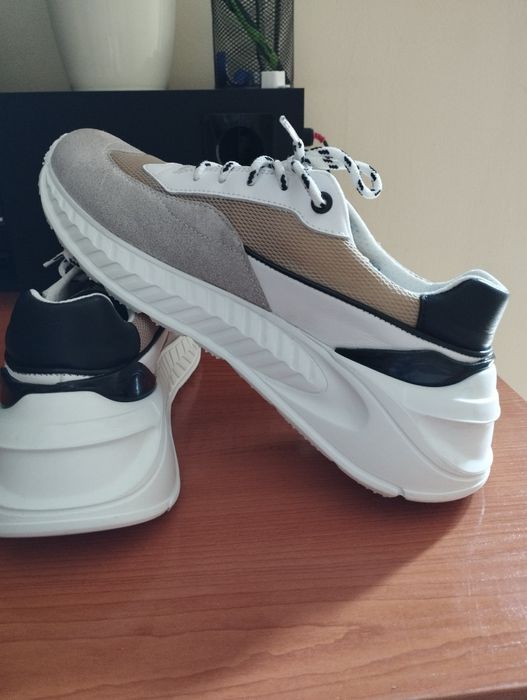 Дамски сникърси,39 номер,чисто нови