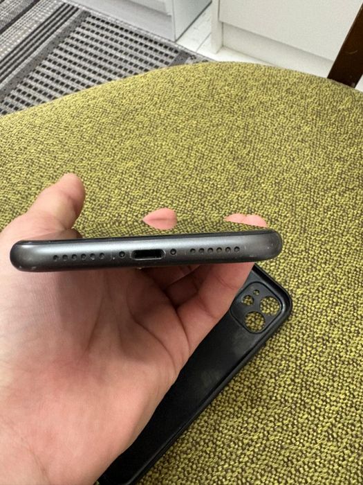 Iphone 11 в очень хорошем состоянии