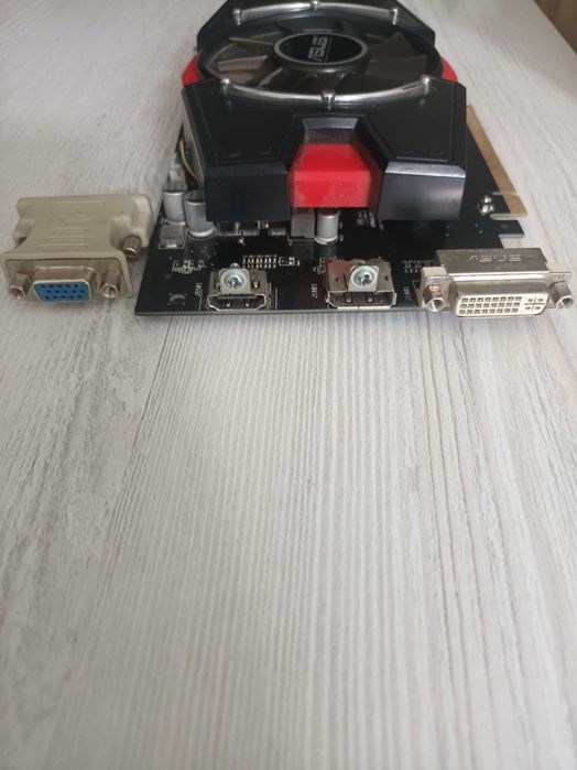 PCI-E Видеокарта AMD Radeon HD 6670 1 GB GDDR5