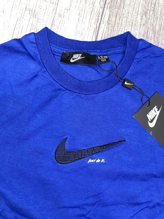 Продам двойку Nike